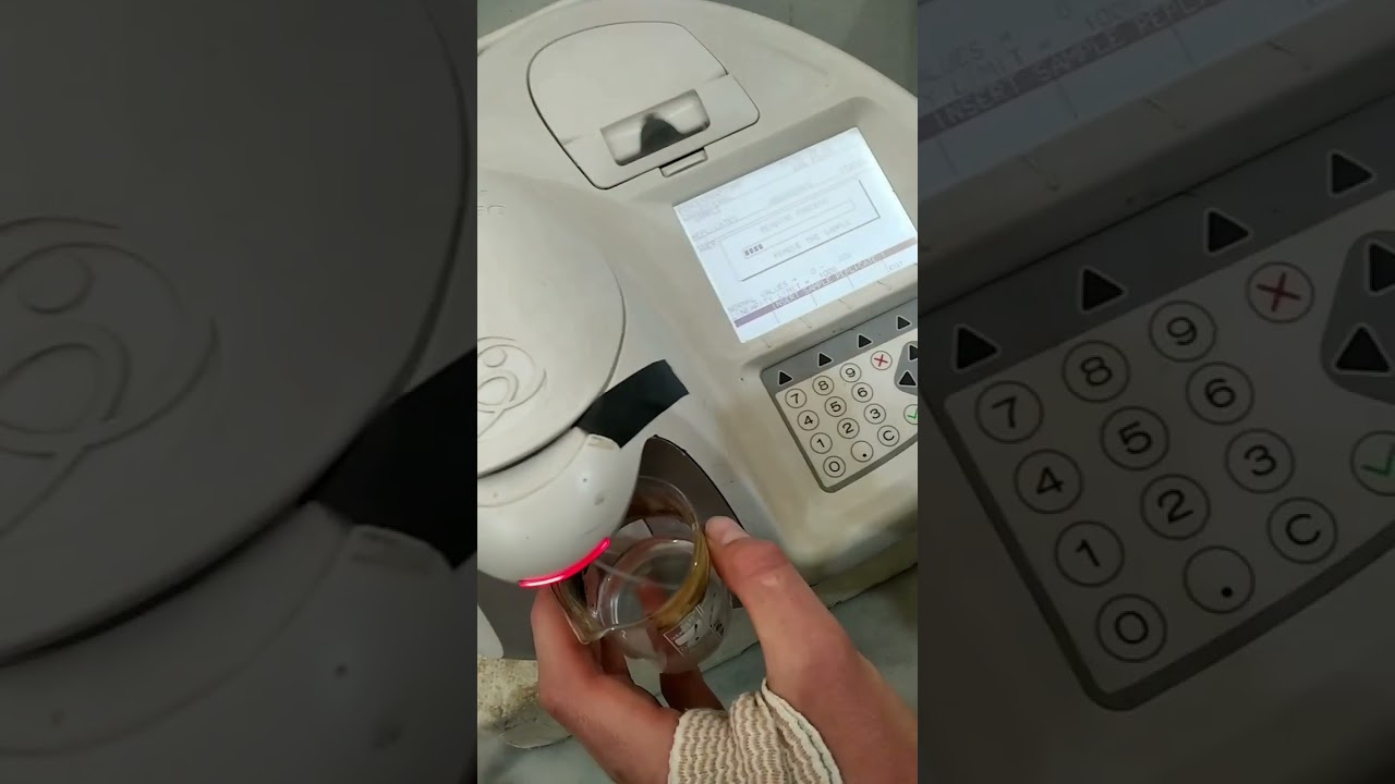 شرح عن الية عمل جهاز السبيكتروفوتومتر جهاز التحليل في المخبر كيمياء حيوية2 عملي الدفعة الثامنة