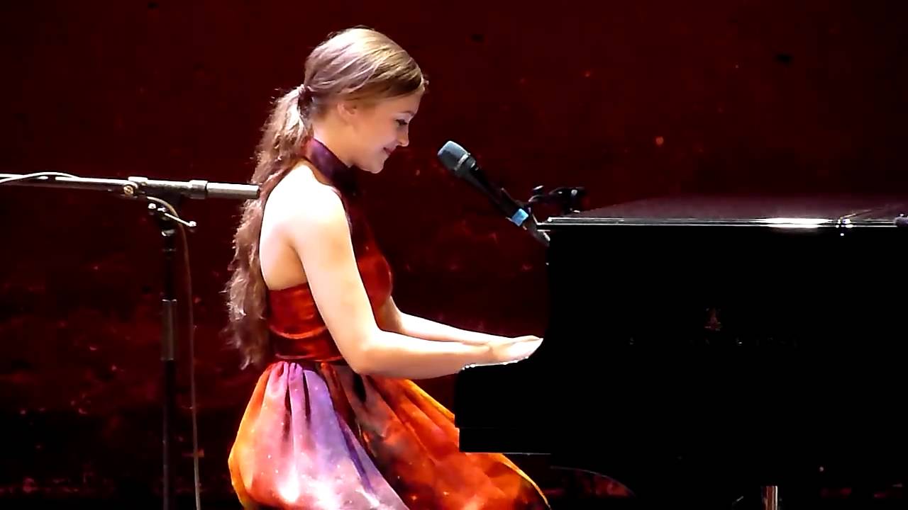 Joanna Newsom - Soft as Chalk - Live at Les Bouffes du Nord (Paris 15-01-2011)