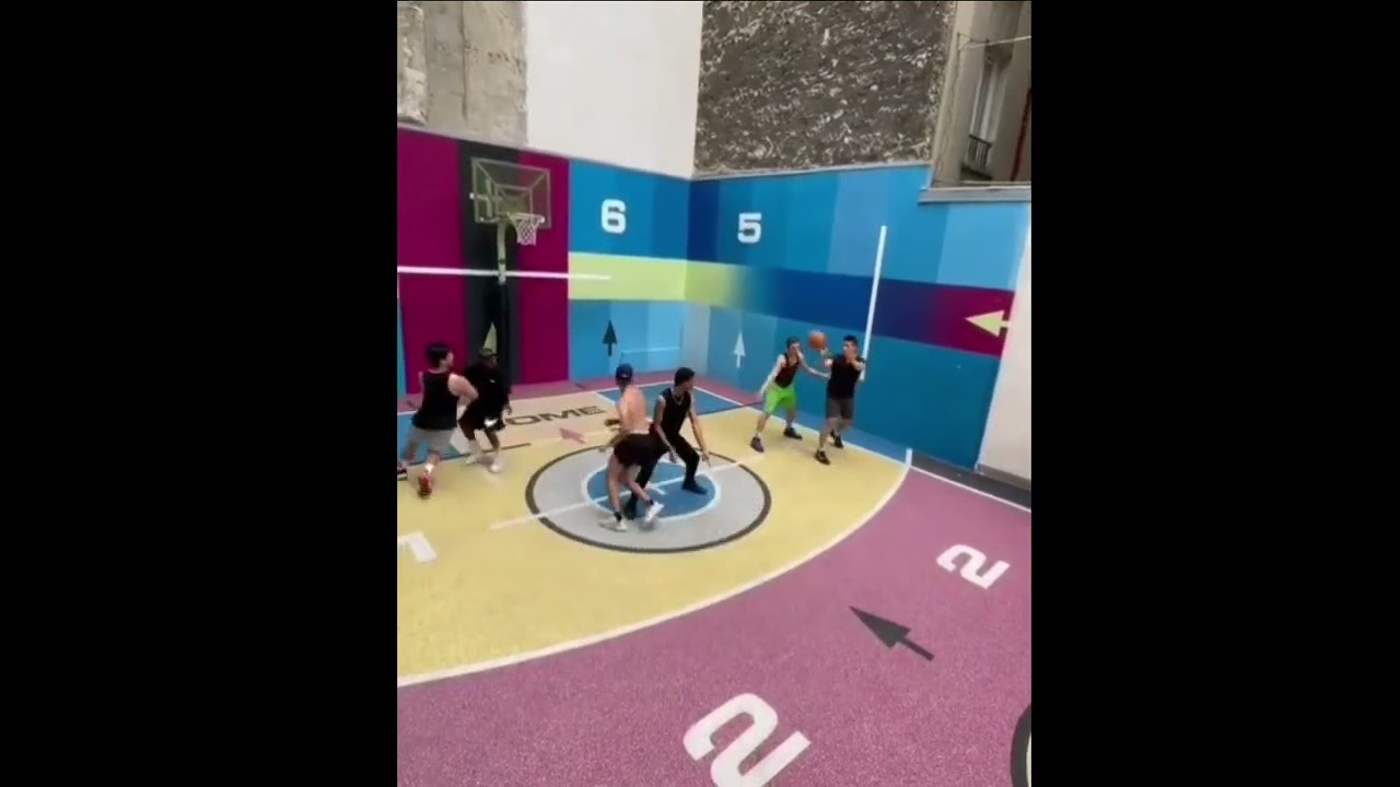 프랑스 파리 피갈레코트에서 농구하기  pigalle basketball court