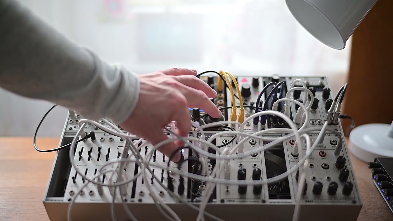 Ende des Winters - Serge VCFQ NTO PING ARBHAR CHRONOBLOB  -  MODULAR  AMBIENT