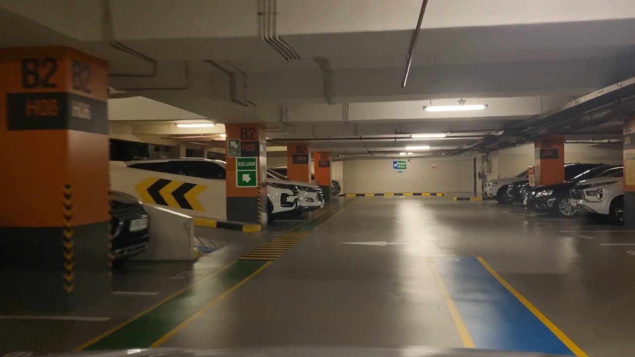 Tempat Parkir Office 8 Senopati Jakarta - 2024