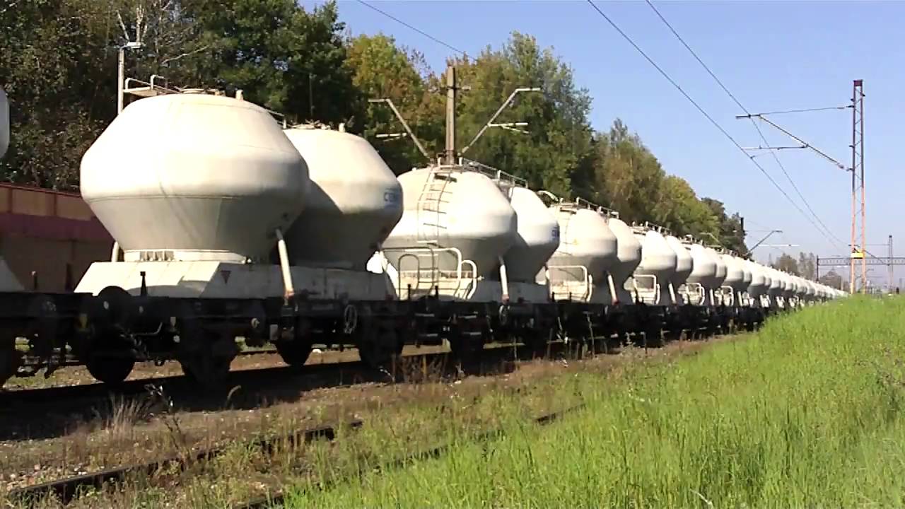 (8.10.2010) ET22-605 ze składem małych 