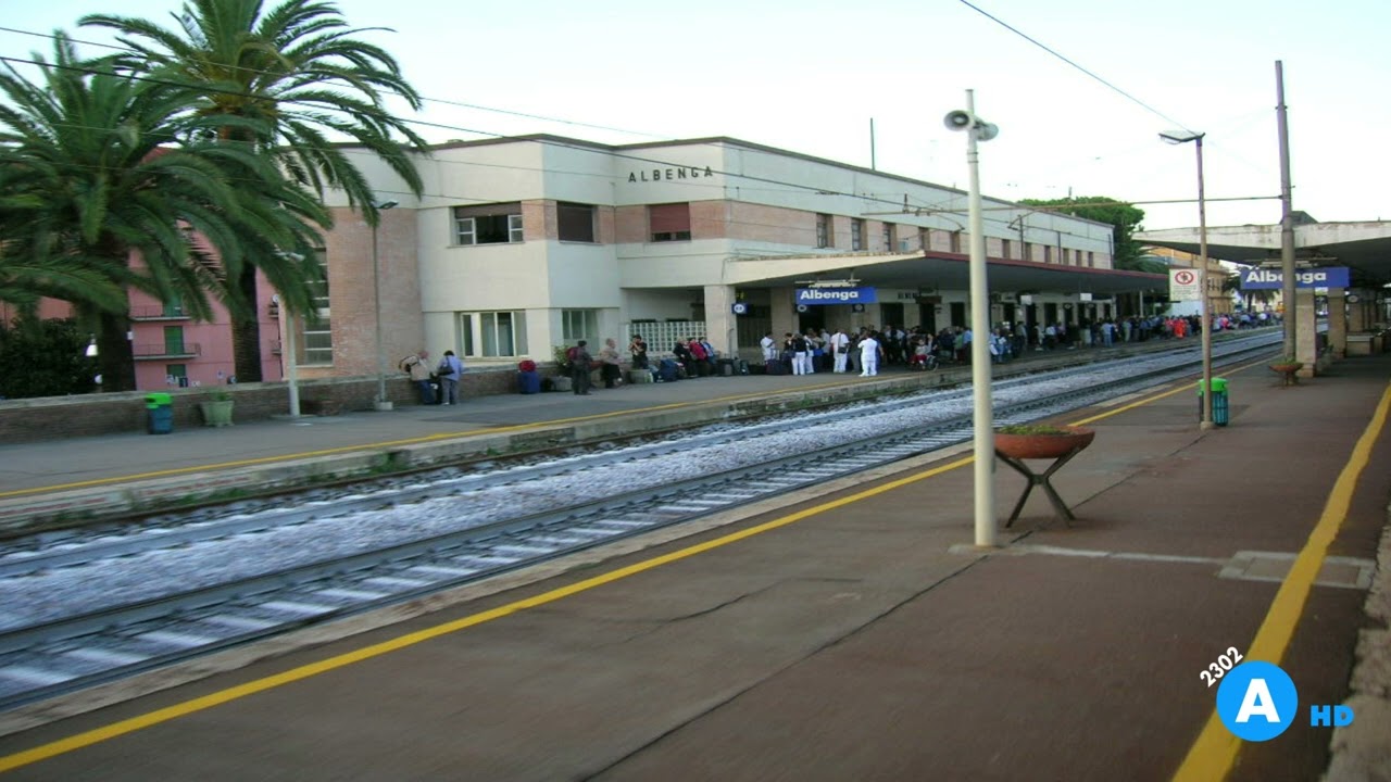 Annunci alla Stazione di Albenga