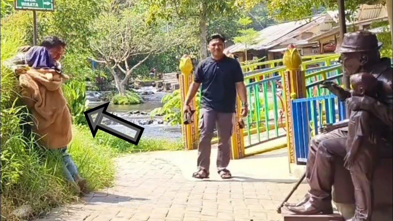 Ada apa dengan mereka..!! prank patung..!!!
