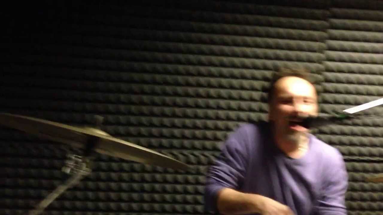 Puppagiallo inna jamming session   Tribute to Junior Murvin
