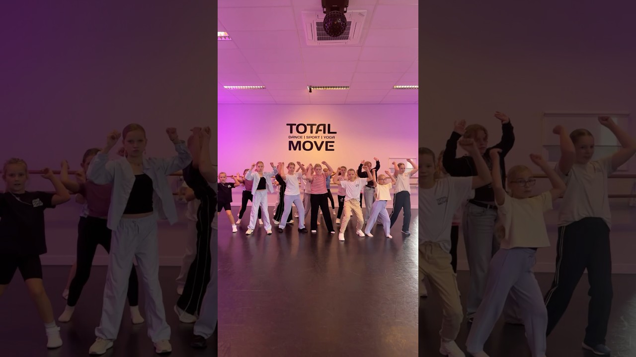 Heb jij al herfstvakantie? 🍂 #totalmove #dance #dans #sassenheim