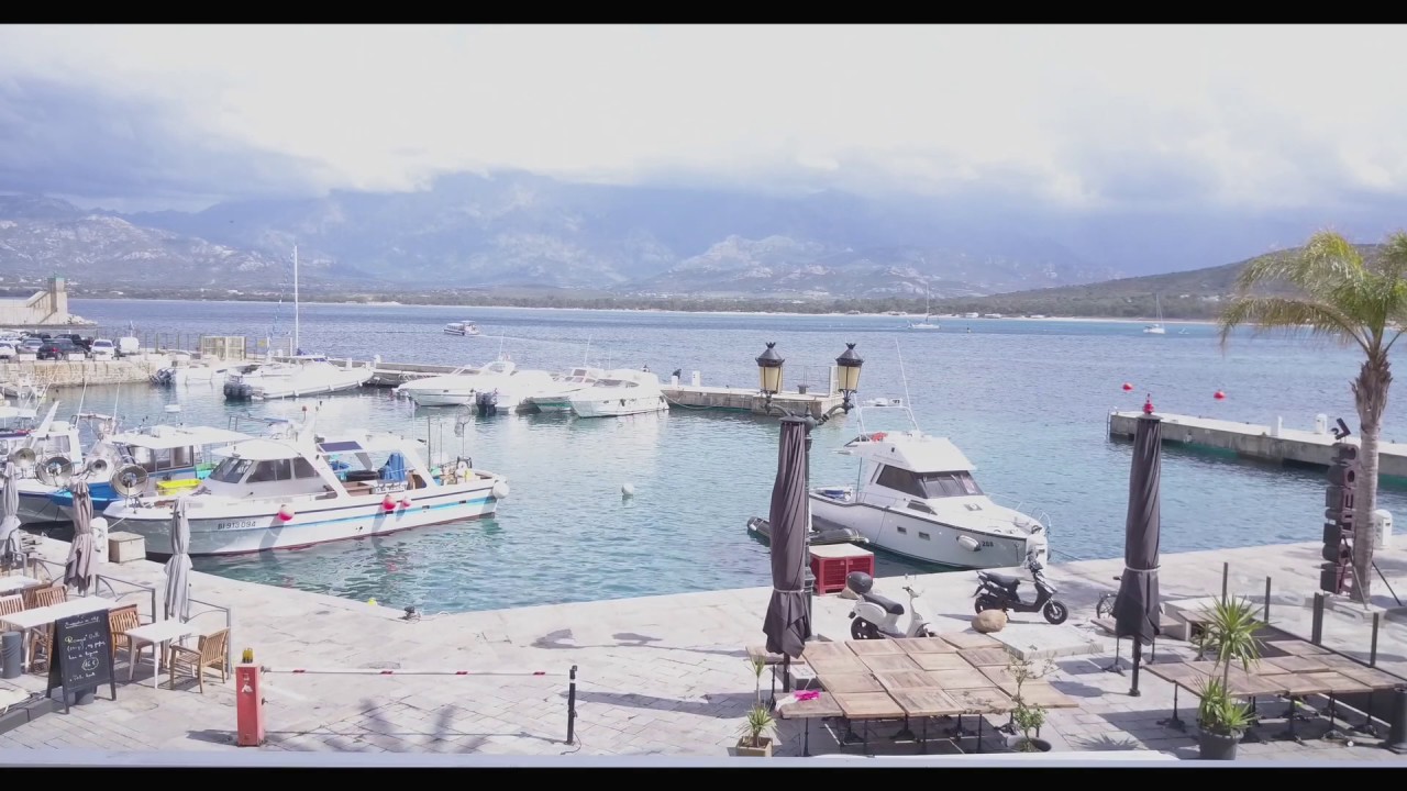 Appartement sur le port de calvi terrasse