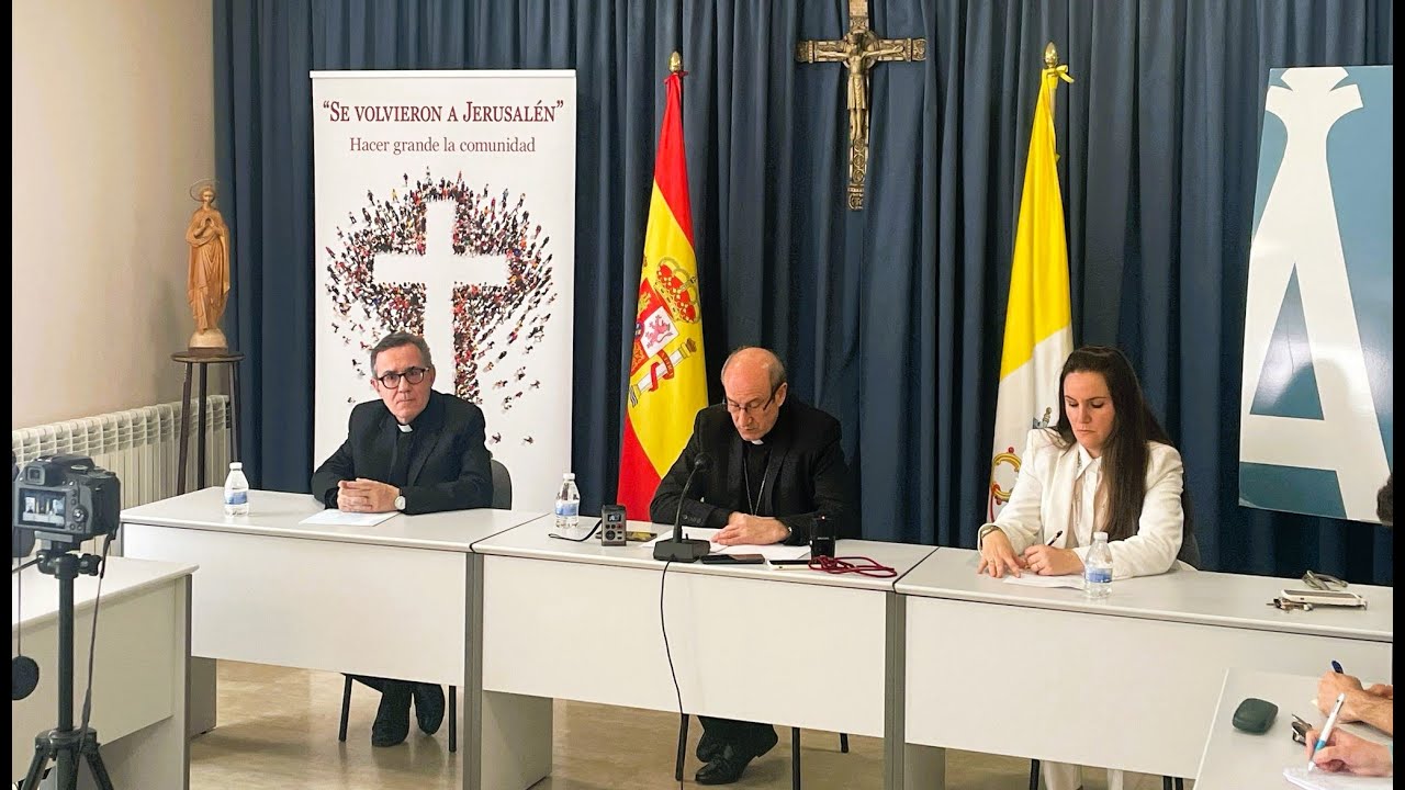 Rueda de prensa tras el nombramiento de Mons. Jesús Fernández González como obispo de Córdoba