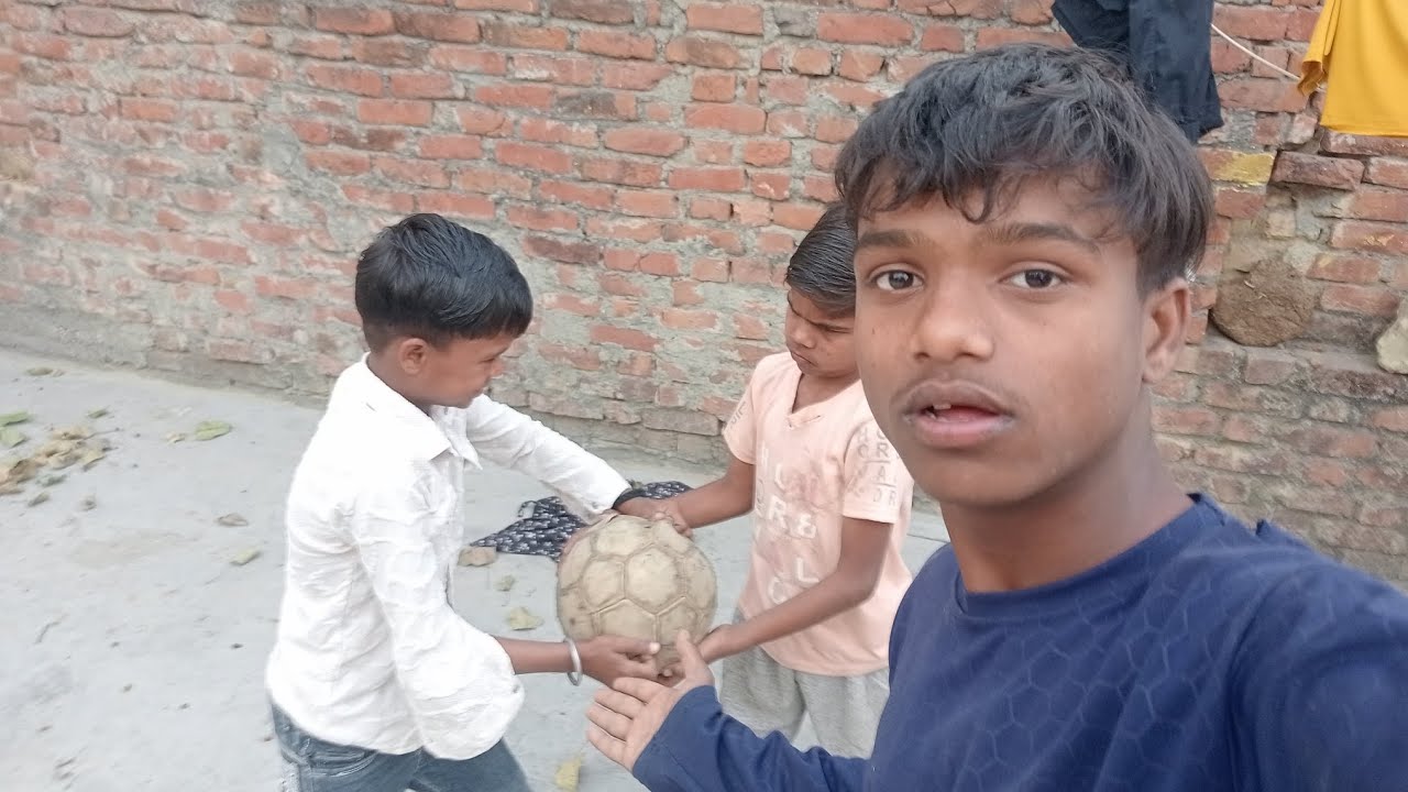 in dono me ladai ho gaii 🥲
