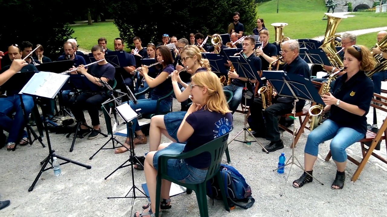 Papirniški pihalni orkester Vevče - Pozdravljena Slovenija