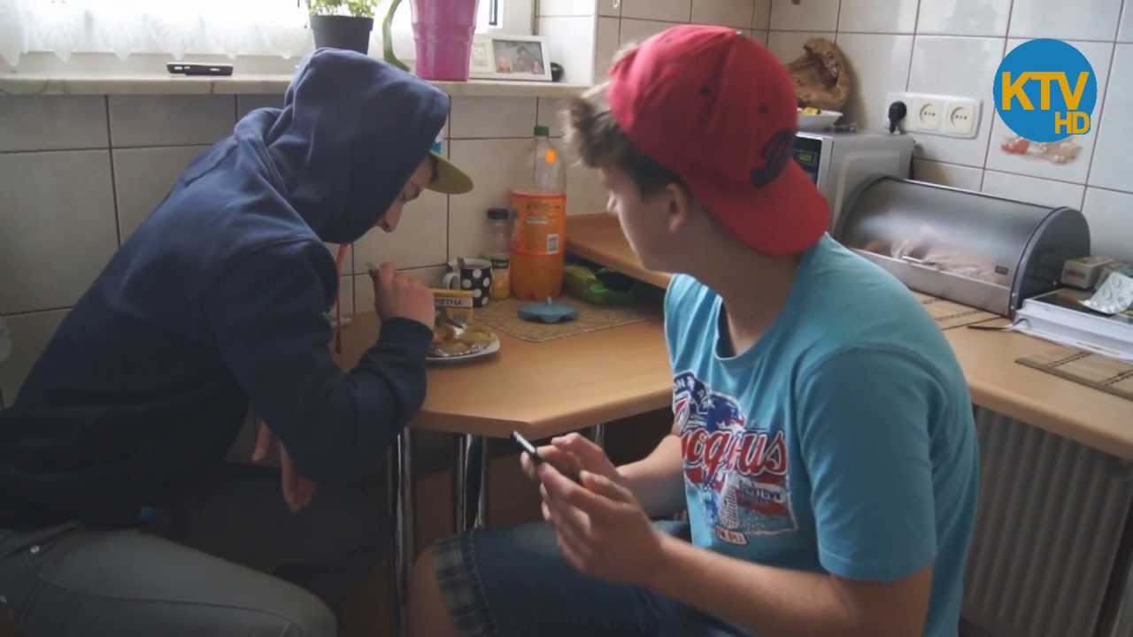 Z życia gimbusa/A day in the life of a teenger (English Subtitles)