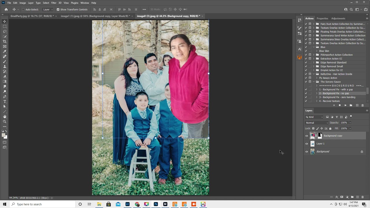Добавление любимого человека на фотографию с помощью Photoshop, быстрого выбора, слоев, уточнения...