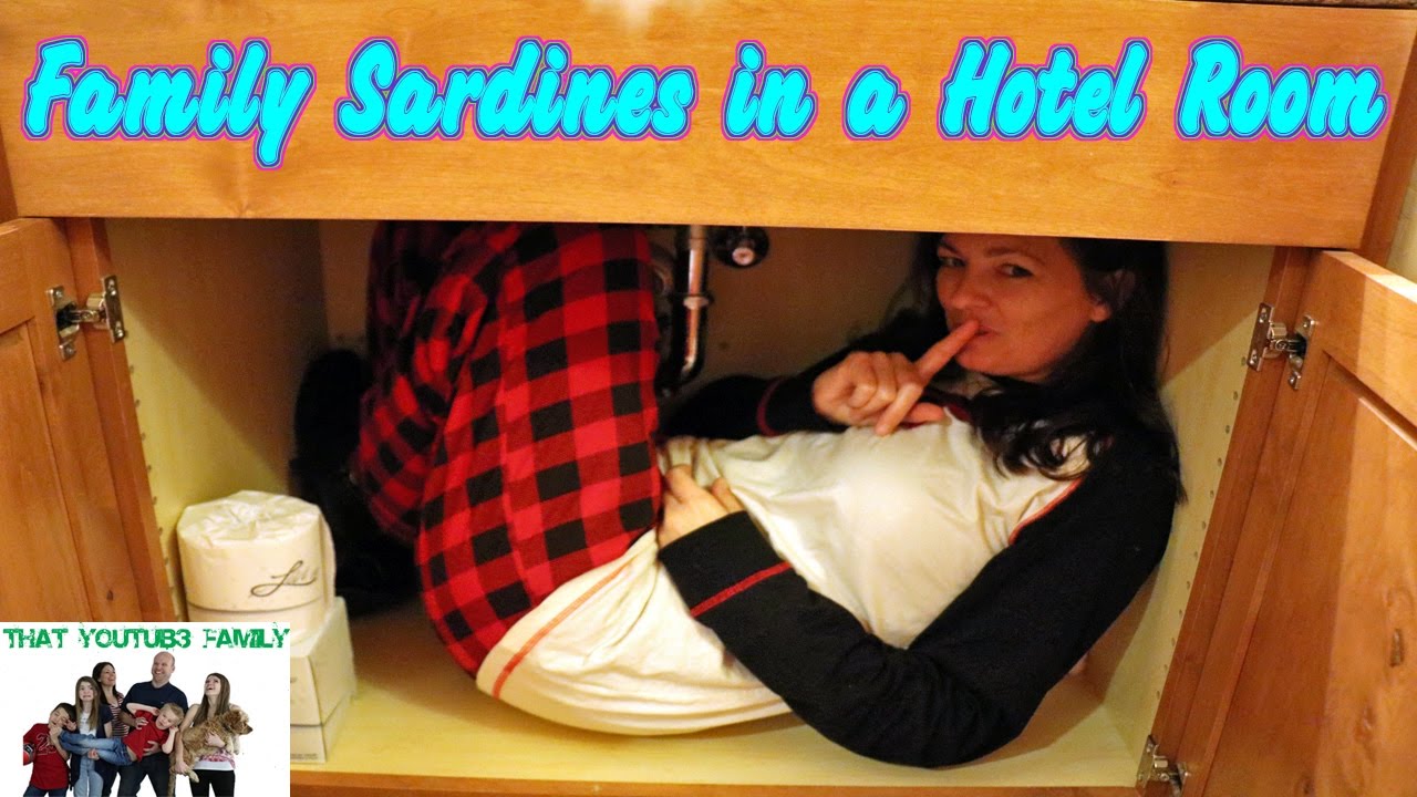 SARDiNES Hide And Seek In A Hotel Room (Mom Gets Stuck) / That Youtub3 Family Family Channel