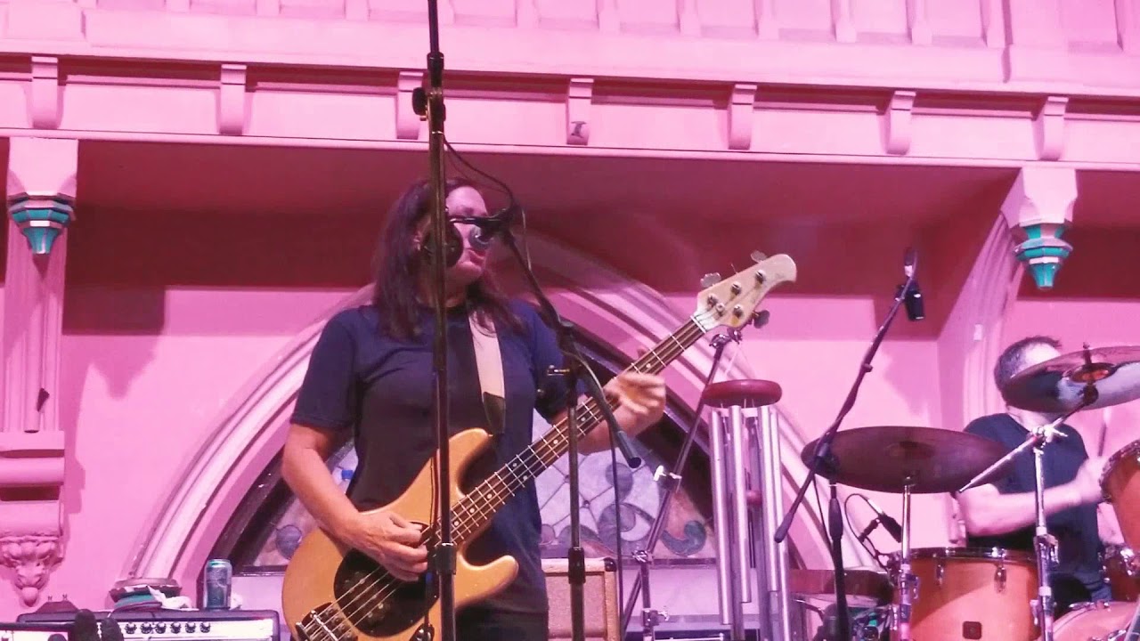 The Breeders - Gigantic