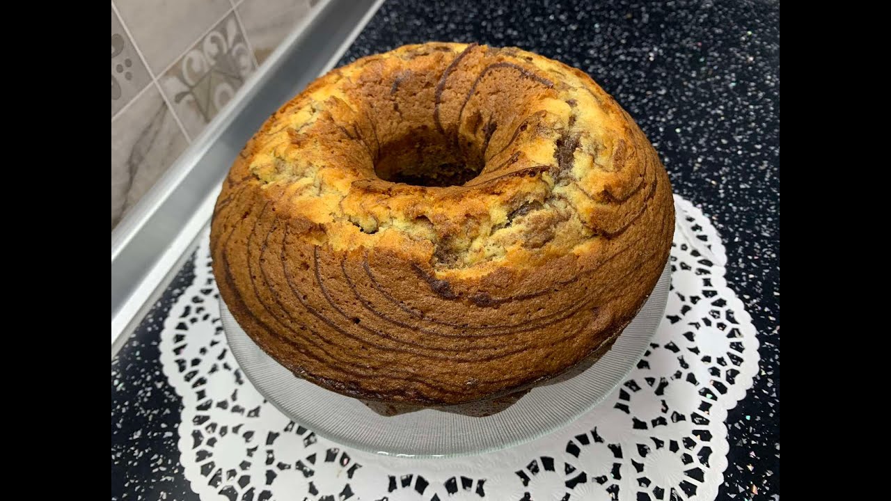 CIAMBELLONE BICOLORE ALTO E SOFFICE PERFETTO PER MERENDA