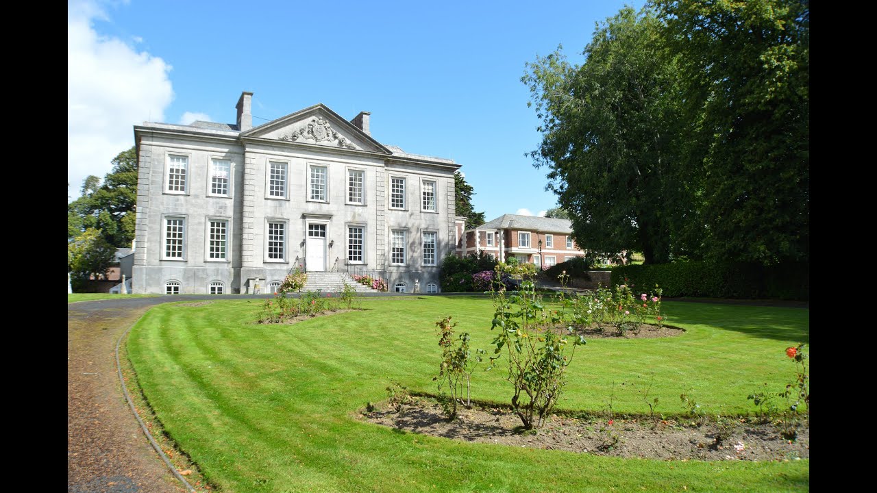 Who lived in Plympton House?