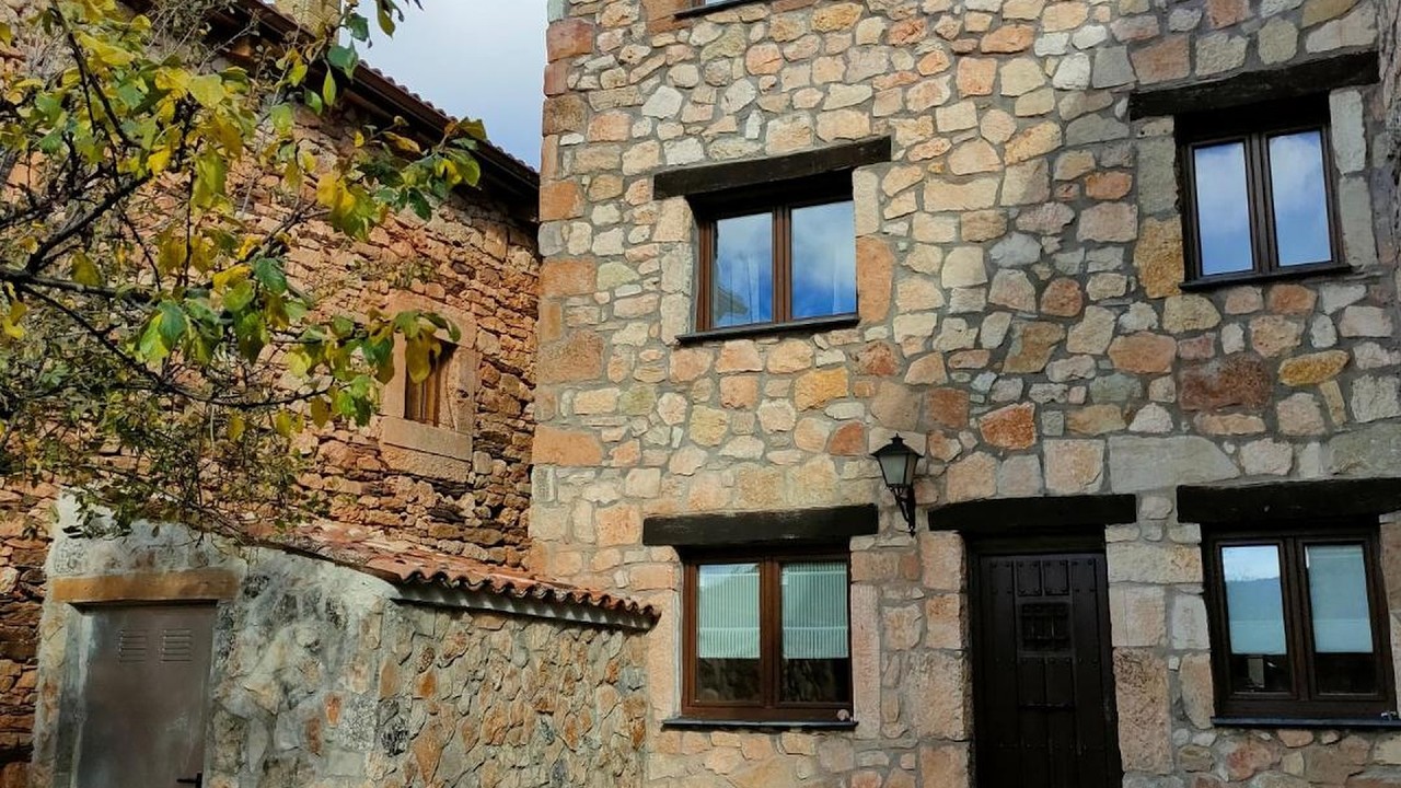 Casa Rural La Colmena | Cantalojas, Spain | Hotel Review 🏨