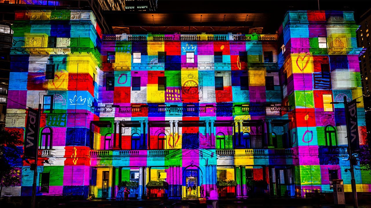 Ken Done's For Sydney With Love projection on Customs House | Vivid Sydney 2022