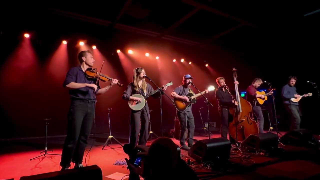 “Gloryland / Diamond’s Icaro”performed by Susto Stringband at the Music Farm on January 28, 2026