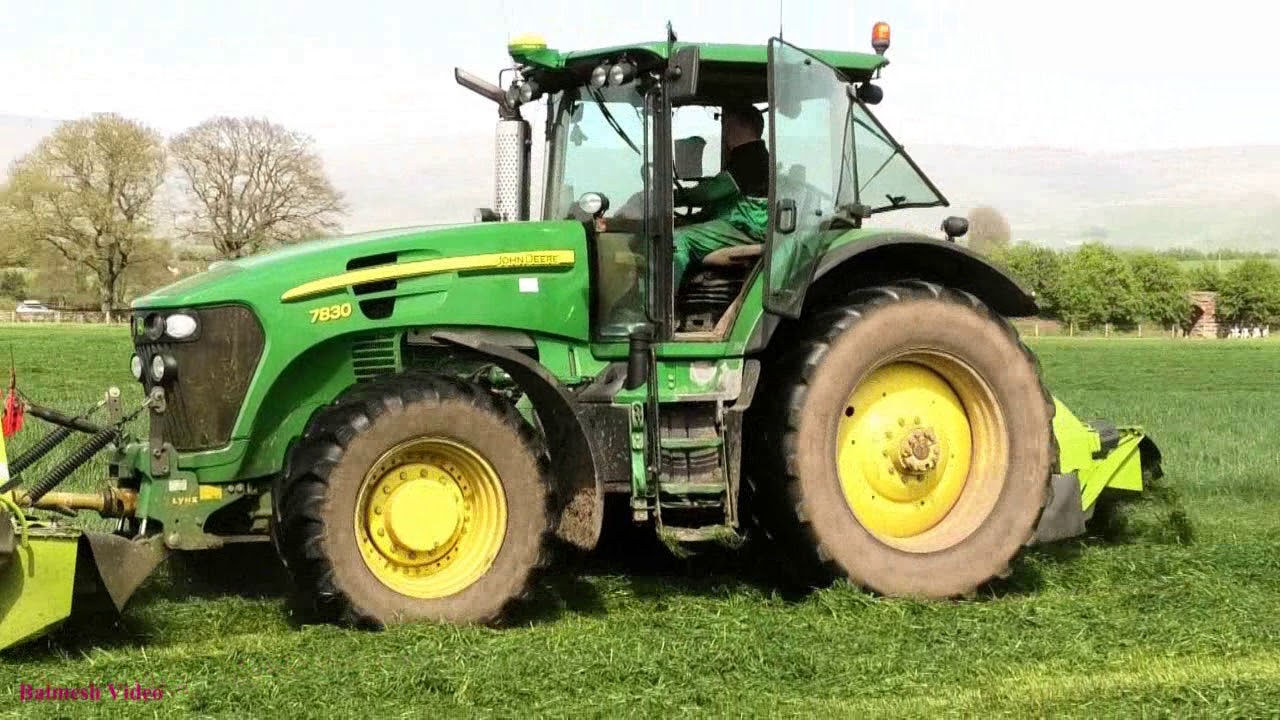 Silage '18 - Mowing with JD 7830 and 6150R