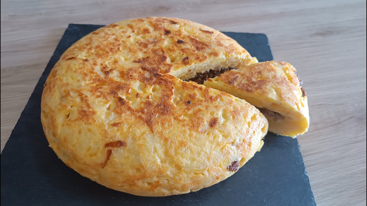 Tortilla de Patata con Carne Picada y Queso