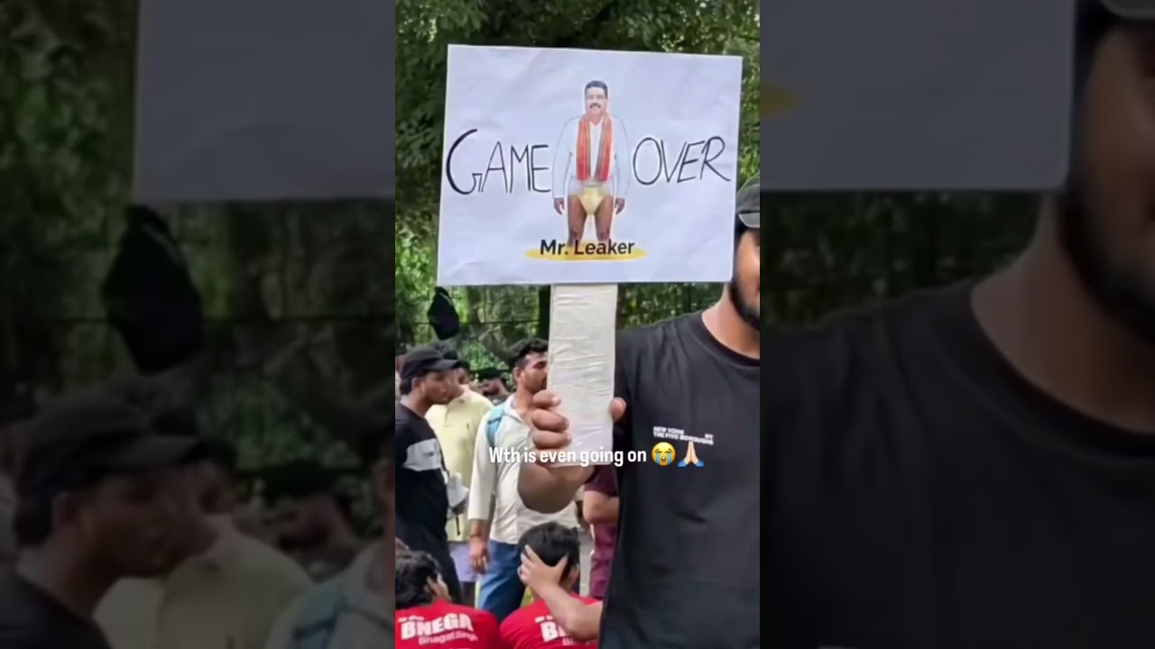 Gen Z at Jantar Mantar protest: viral funny video😂🙏#jantarmantarprotest #genzhumor #funnyscene