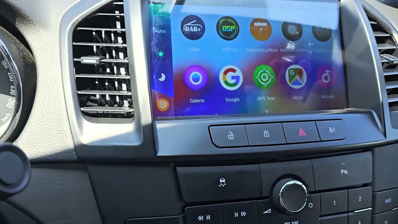 OPEL INSIGNIA - Stacja Android na pokładzie.