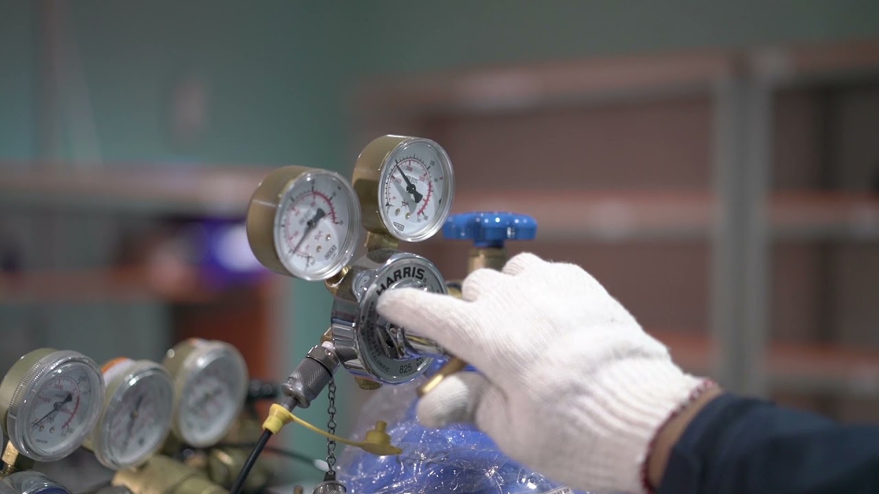 Kalibrasi Tekanan Pneumatic Test Gauge menggunakan DWT DH-Budenberg CPB3500