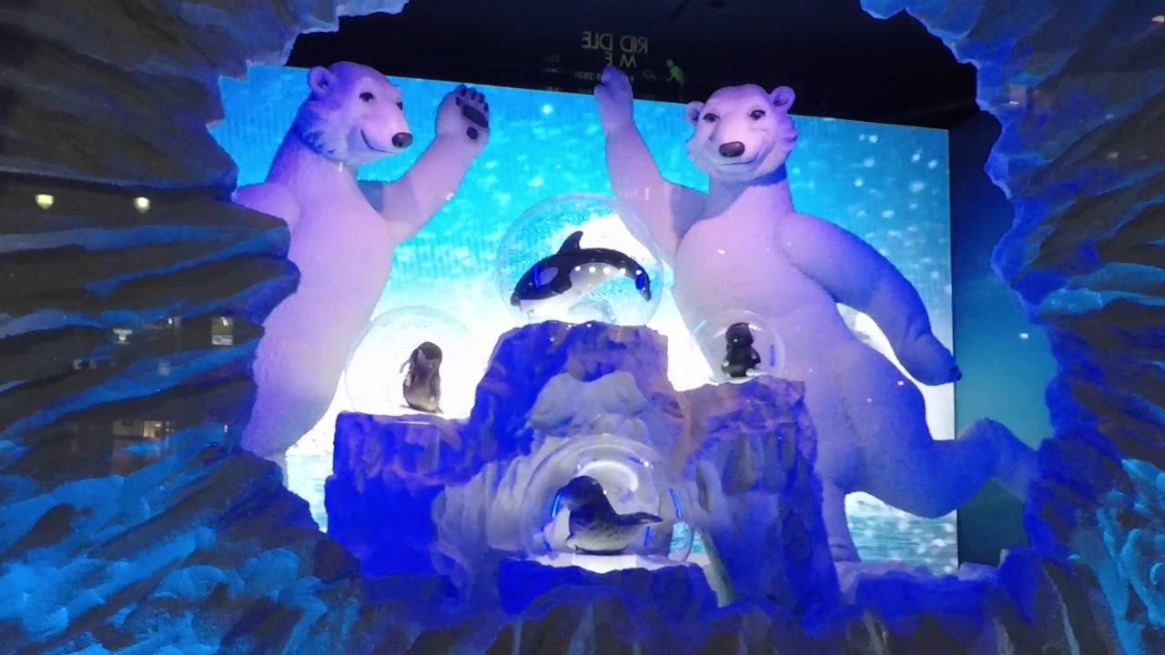 Lord & Taylor Holiday Windows 2017 - 5th Ave NYC