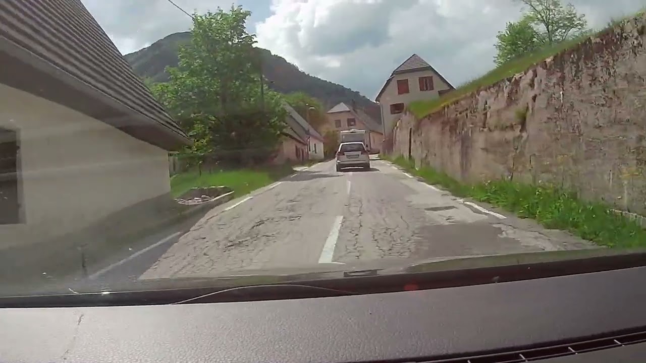 SLOVENIJA Slovenia Slowenien 05.2023 Bovec Mangart Log Predel Strmec