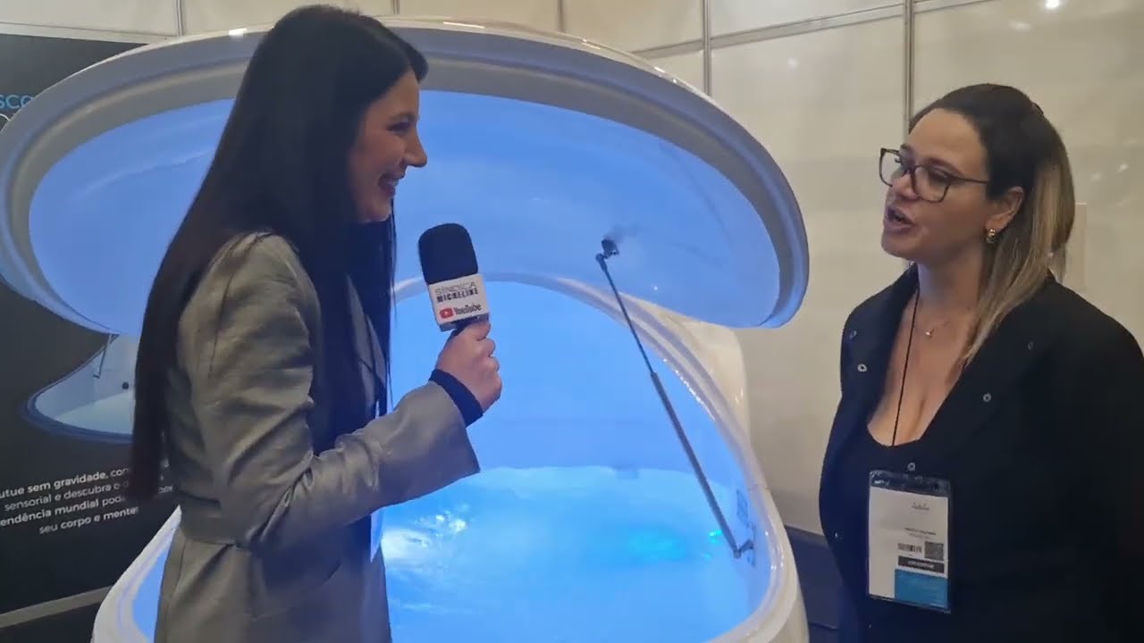 Equipotel 2022 Acquafloat levou a cápsula de flutuação que simula sensação do Mar Morto