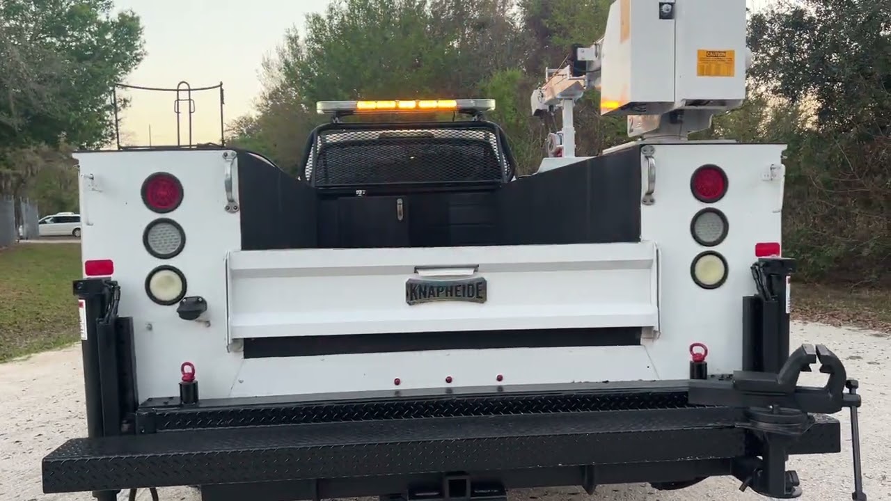 2017 FORD F-450 SUPER DUTY DIESEL UTILITY WITH 3K LB LIFTMOORE CRANE 