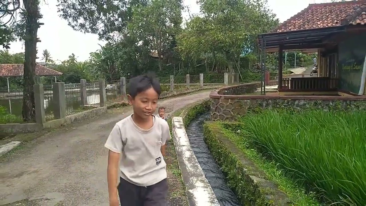 Edisi ngabuburit nya ke Cipining bersama Mada & Shaqil 
