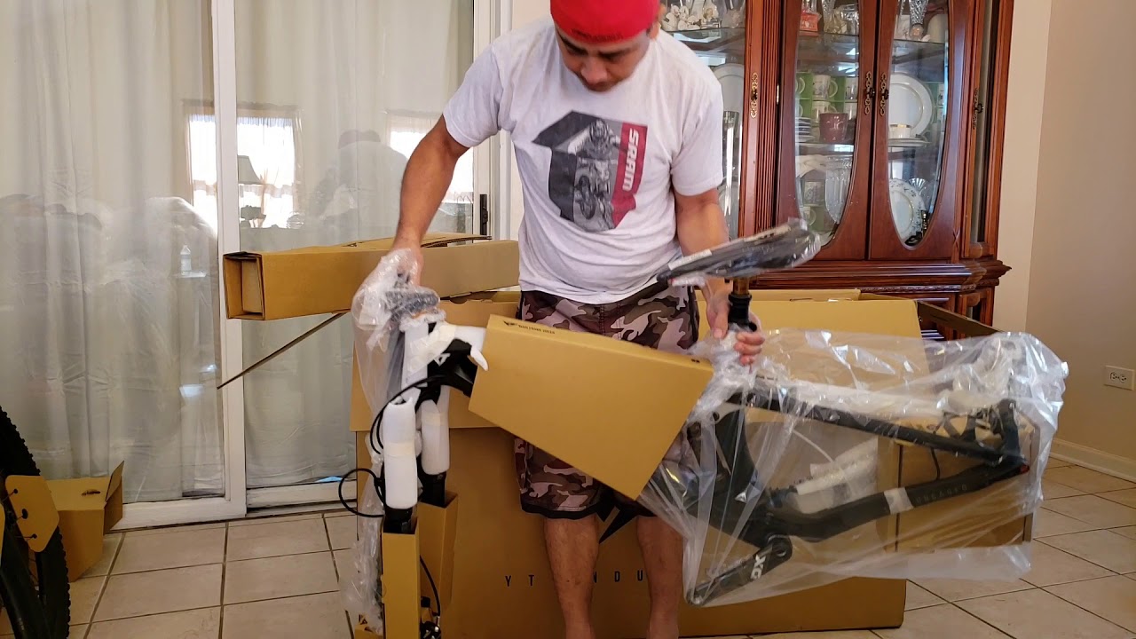 YT Izzo Pro Race - Unboxing