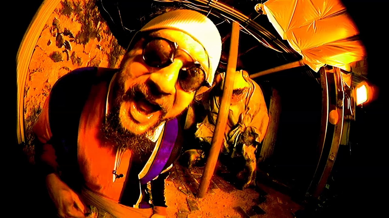 Sam Hyde's personal gym in the basement [HWD_e05]