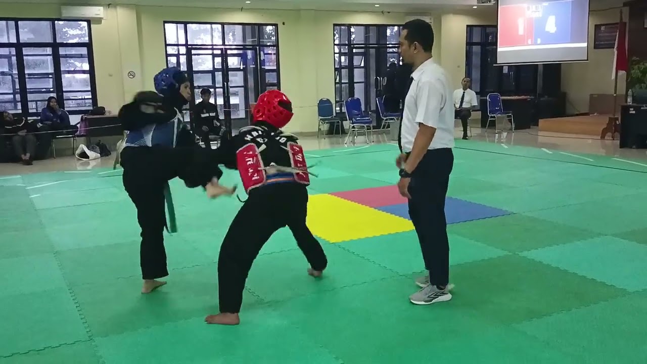 Kejurpop Hapkido KalSel daeryun under 51 Kg putri, Riski Juliani merah VS Syarifah biru