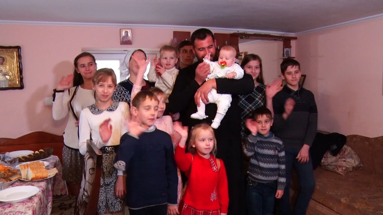 Багатодітна родина священика з Виноградівщини у 