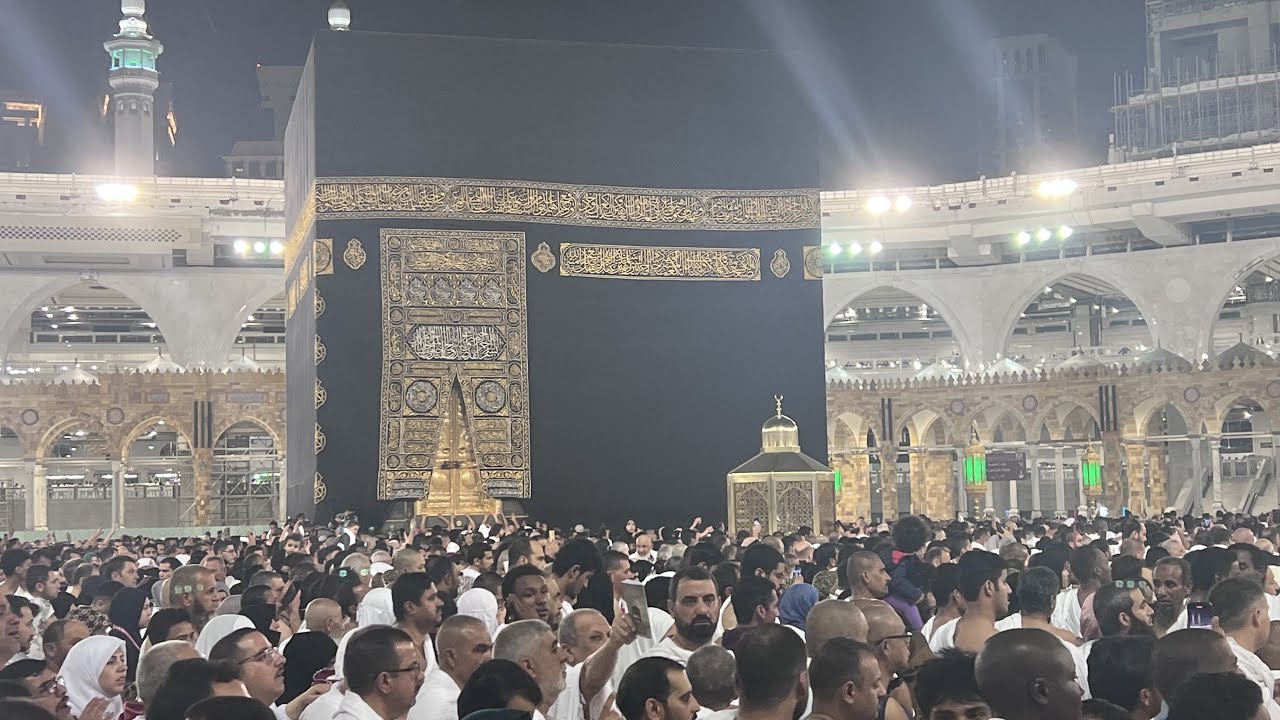 TAVAF OKO ČASNE KABE-da Allah dž.&scaron;., svima koji žude za 🕋omogući dolazak na ovo časno mjesto. Amin!