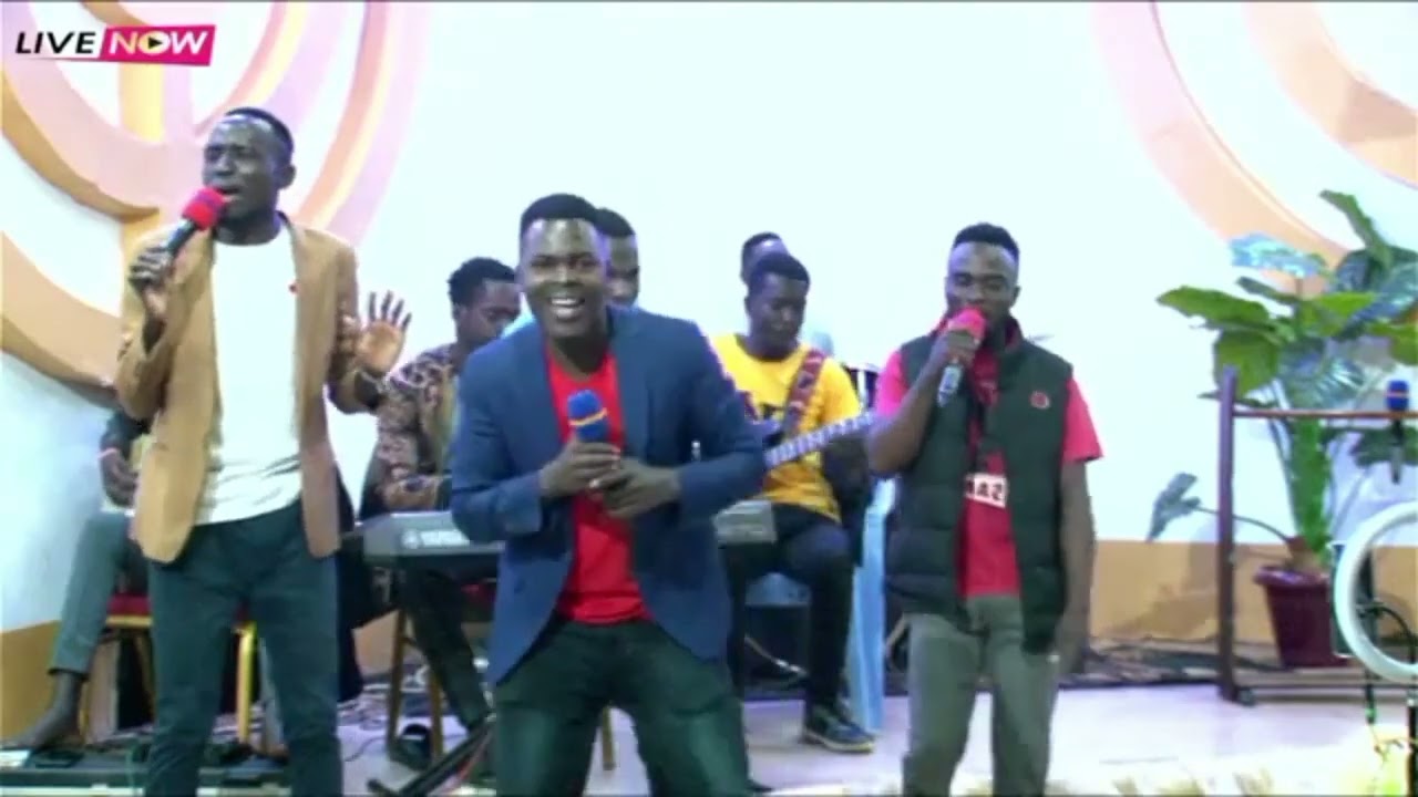 MFALME WA AMANI LIVE ON ONLINE WORSHIP WEDNESDAY WITH HENRY THE BAND