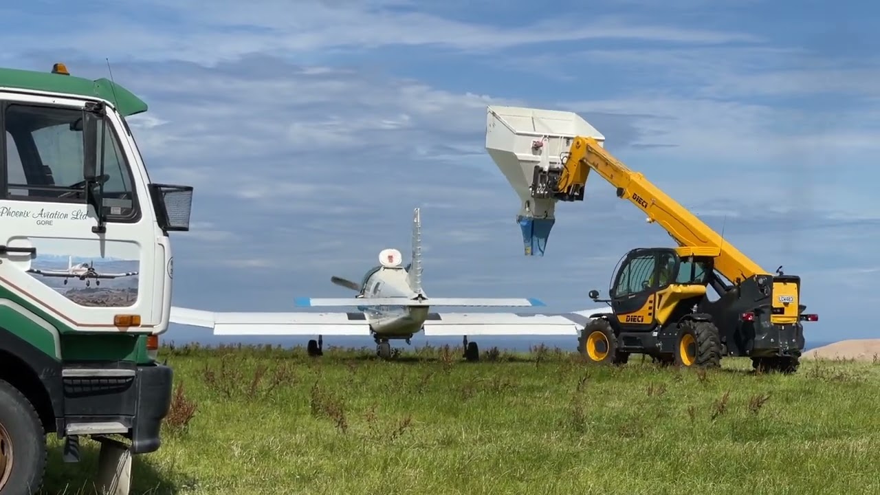 Fertilizer spreading by Airplane in New Zealand 2023