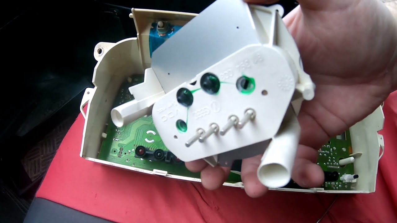 Не работают датчики температуры и топлива Пассат Б3.