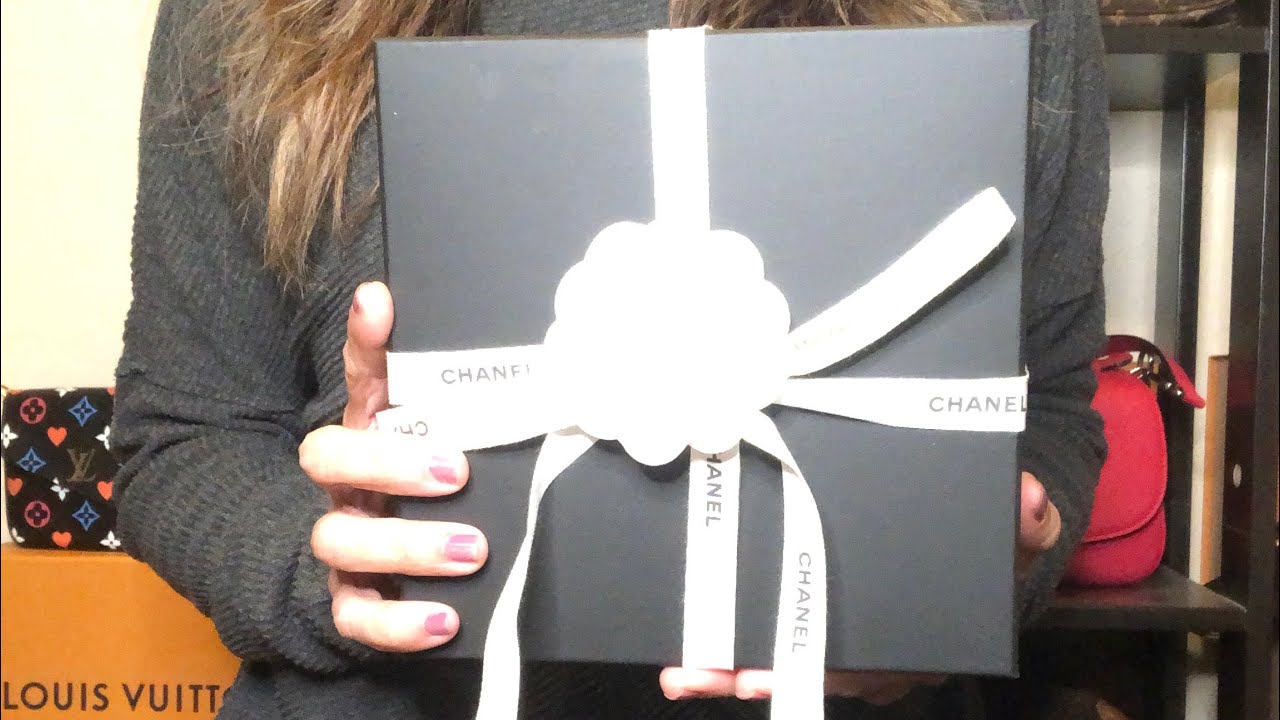 New Purse🎉. Chanel 21P Clutch w Chain Unboxing . Spring / Summer 2021 🎉