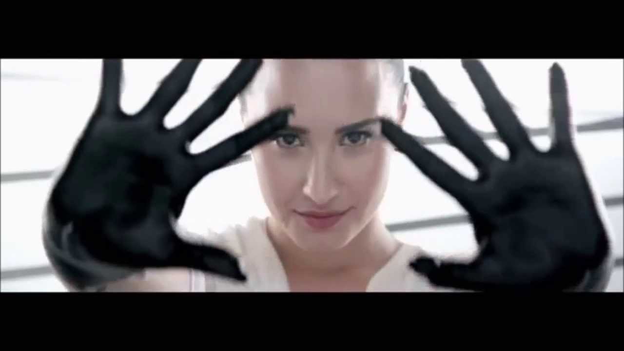 Demi Lovato Heart Attack Spanish Version/Versión En Español