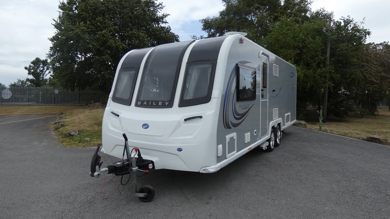 USED 2022 BAILEY PEGASUS GRANDE SE BOLOGNA WITH MOTOR MOVER £22,995
