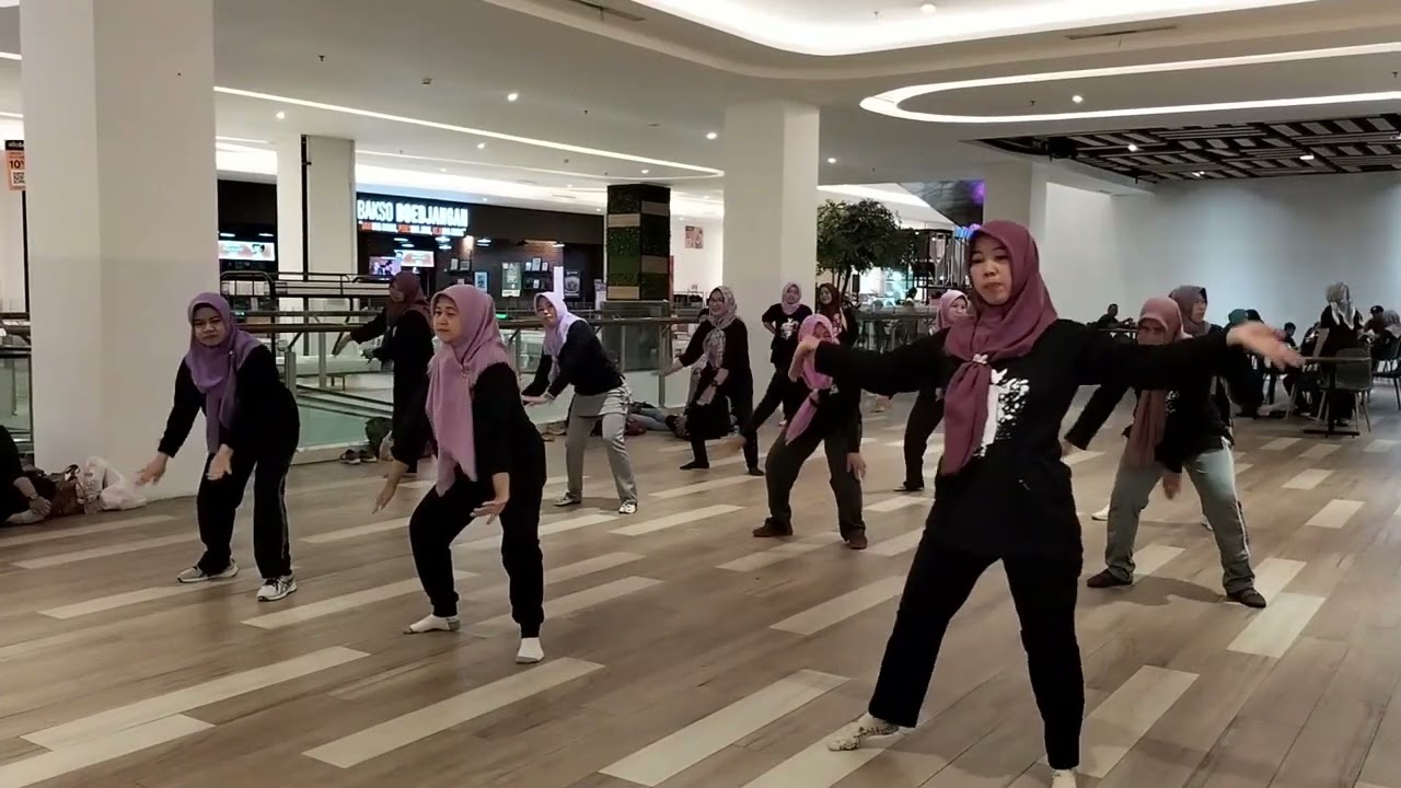 TARI BAJOL IJO KOBERTA TEAM IGTKI KABUPATEN JEMBER