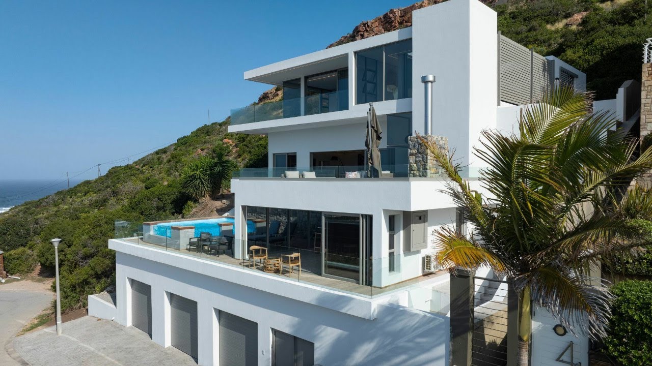 4 bedroom house for sale in Mossel Bay Central | Pam Golding Properties