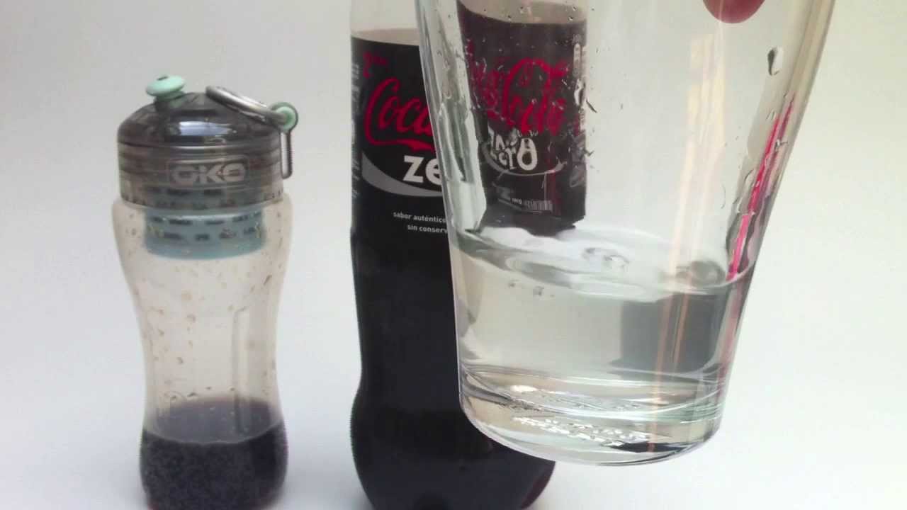 Turn CocaCola to water. OKO filter make colorless Coke, remove color - Lababymusica