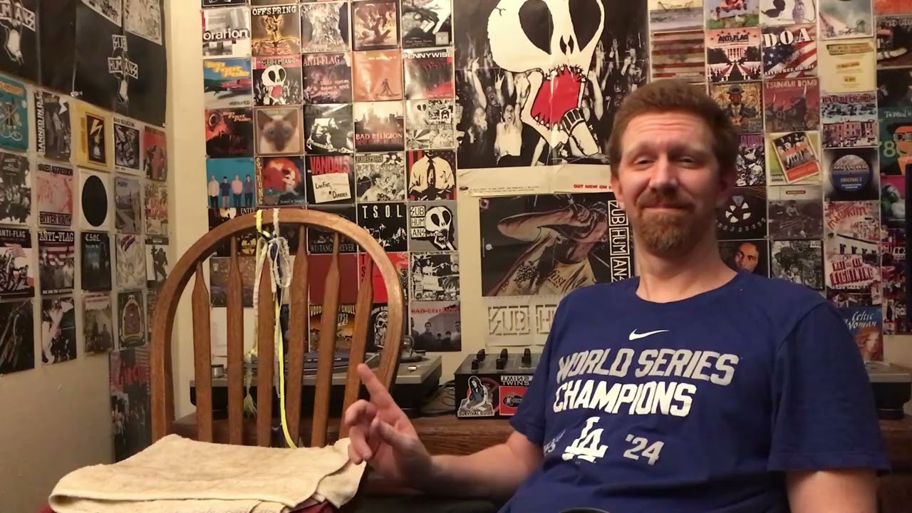 Shnootz - Reaction Video (The Cure - Sinking)