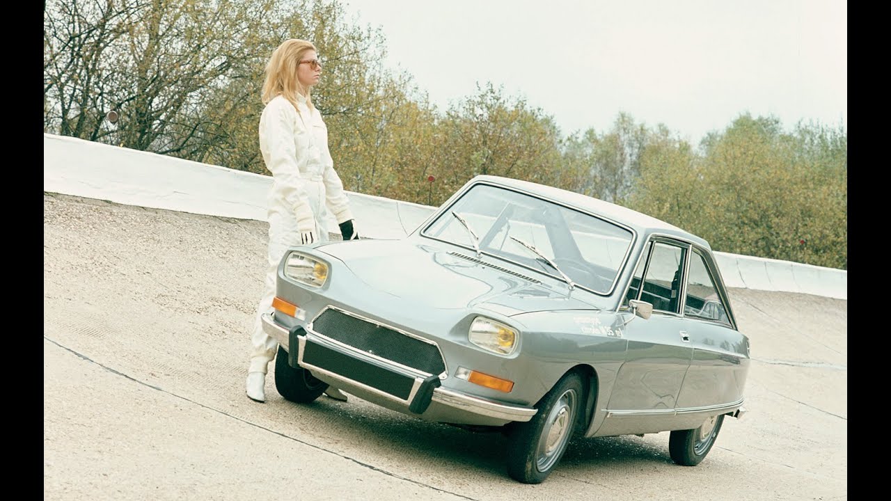 En dessous de la robe du Proto CITROËN M 35... Un proto comme vous ne l'avez jamais vu !