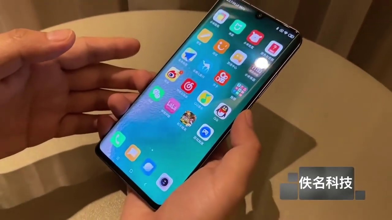 Распаковка Xiaomi Mi CC9 Pro